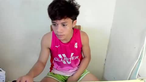 Snapshot of hottie_migs chatting on 07/15/26, 06:35 hottie_migs online show from 07/15/26, 06:35