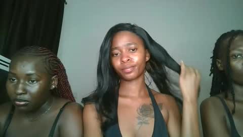 Snapshot of hottie_mistie chatting on 04/16/26, 09:15 hottie_mistie online show from 04/16/26, 09:15