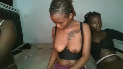 Snapshot of hottie_mistie chatting on 04/18/26, 12:20 hottie_mistie online show from 04/18/26, 12:20