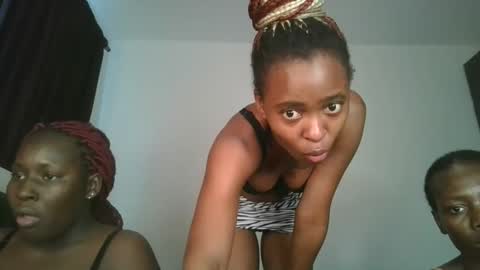 Snapshot of hottie_mistie chatting on 05/18/26, 07:14 hottie_mistie online show from 05/18/26, 07:14