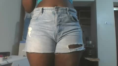 Snapshot of hottie_vera chatting on 10/23/25, 07:18 vera online show from 10/23/25, 07:18