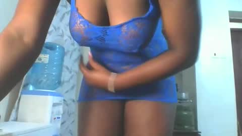 Snapshot of hottie_vera chatting on 01/12/26, 08:08 vera online show from 01/12/26, 08:08