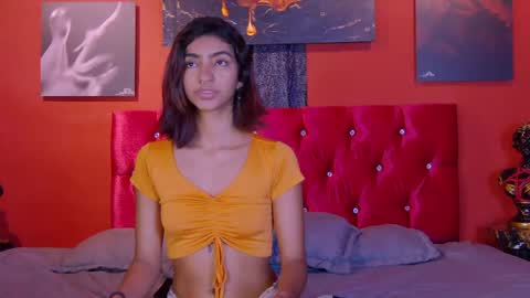 Snapshot of hottie_veronica chatting on 04/19/26, 03:55 Veronica independent model online show from 04/19/26, 03:55