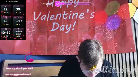 Snapshot of hottiebb95 chatting on 02/15/25, 04:47 Roberts stones online show from 02/15/25, 04:47