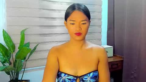 Snapshot of hottieelijah760282 chatting on 09/16/25, 01:23 Maxine online show from 09/16/25, 01:23