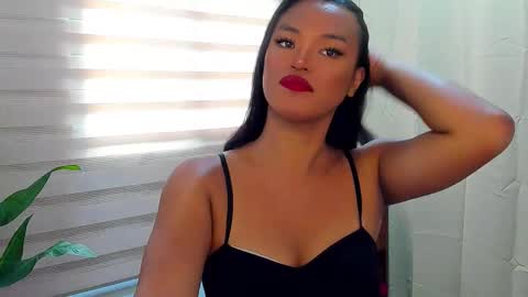 Snapshot of hottieelijah760282 chatting on 09/22/25, 01:18 Maxine online show from 09/22/25, 01:18