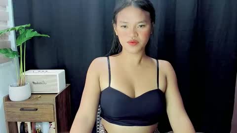 Snapshot of hottieelijah760282 chatting on 11/23/25, 06:35 Maxine online show from 11/23/25, 06:35