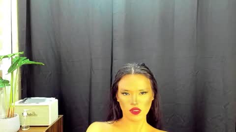 Snapshot of hottieelijah760282 chatting on 11/27/25, 05:20 Maxine online show from 11/27/25, 05:20