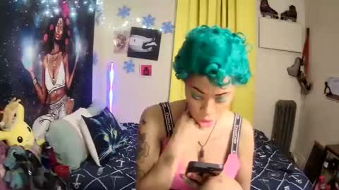 Snapshot of hottiefreckles chatting on 12/19/24, 10:56 Tokyodagoddess online show from 12/19/24, 10:56