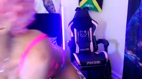 Snapshot of hottiefreckles chatting on 10/04/25, 03:37 Tokyodagoddess online show from 10/04/25, 03:37