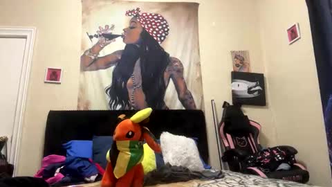 Snapshot of hottiefreckles chatting on 10/15/25, 01:55 Tokyodagoddess online show from 10/15/25, 01:55