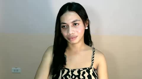 Snapshot of hottiescummerx chatting on 12/01/24, 04:29 N I C A online show from 12/01/24, 04:29