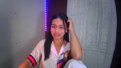 Snapshot of hottiescummerx chatting on 12/08/24, 05:55 N I C A online show from 12/08/24, 05:55