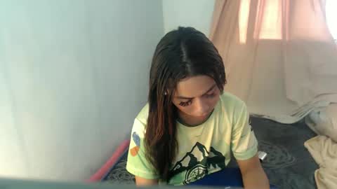 Snapshot of hottiescummerx chatting on 02/21/25, 05:13 N I C A online show from 02/21/25, 05:13