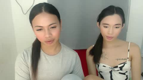 Snapshot of hottiescummerx chatting on 10/14/25, 07:42 N I C A online show from 10/14/25, 07:42