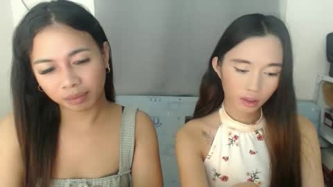 Snapshot of hottiescummerx chatting on 10/21/25, 05:35 N I C A online show from 10/21/25, 05:35