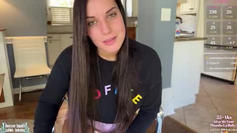 Snapshot of hottmay chatting on 11/04/25, 06:51 --- Dana May online show from 11/04/25, 06:51