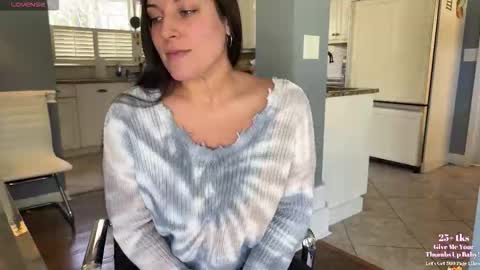 Snapshot of hottmay chatting on 11/14/25, 06:39 --- Dana May online show from 11/14/25, 06:39