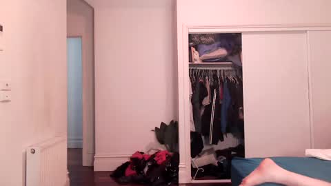 Greek godess online show from 07/04/26, 07:36