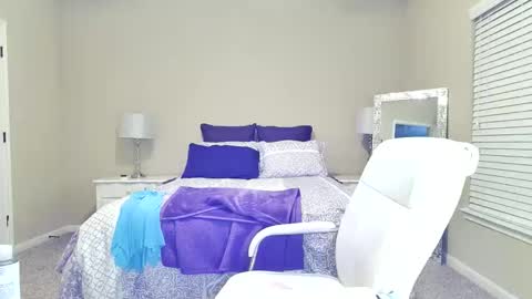 Snapshot of hottxgilf chatting on 11/21/25, 05:39 Maggie online show from 11/21/25, 05:39