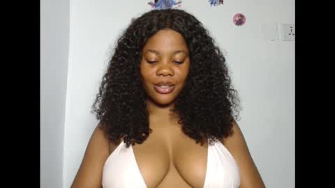 hotty_lora889 online show from 09/09/25, 10:37