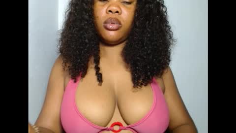 hotty_lora889 online show from 11/08/25, 08:47