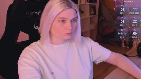 Snapshot of hottyblonds chatting on 02/18/25, 07:41 Nessie and Jessie online show from 02/18/25, 07:41