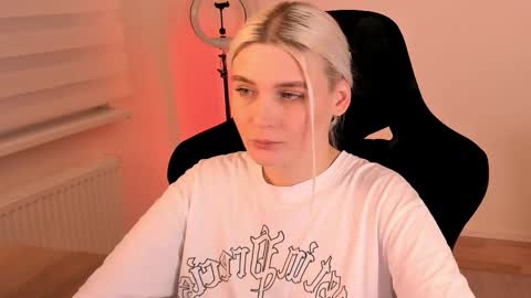 Snapshot of hottyblonds chatting on 02/22/25, 03:36 Nessie and Jessie online show from 02/22/25, 03:36