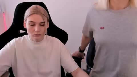 Snapshot of hottyblonds chatting on 03/09/25, 10:30 Nessie and Jessie online show from 03/09/25, 10:30