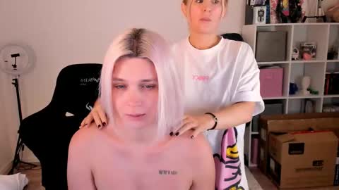 Snapshot of hottyblonds chatting on 11/02/25, 04:53 Nessie and Jessie online show from 11/02/25, 04:53