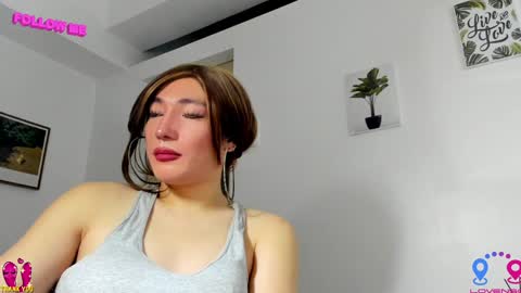 Snapshot of hottycrishinaxx chatting on 12/21/24, 09:33 crishinahotty online show from 12/21/24, 09:33