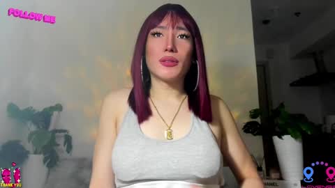 Snapshot of hottycrishinaxx chatting on 02/12/25, 10:15 crishinahotty online show from 02/12/25, 10:15