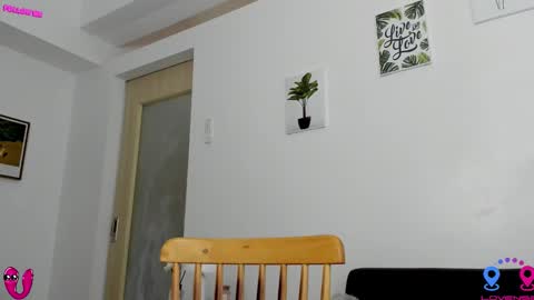 Snapshot of hottycrishinaxx chatting on 09/24/25, 02:15 crishinahotty online show from 09/24/25, 02:15