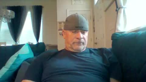 Snapshot of hotyummycock69 chatting on 01/18/26, 03:27 hotyummycock69 online show from 01/18/26, 03:27