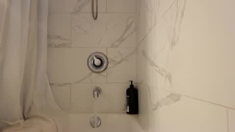 Snapshot of houdicky2 chatting on 09/27/25, 09:47 houdicky2 online show from 09/27/25, 09:47