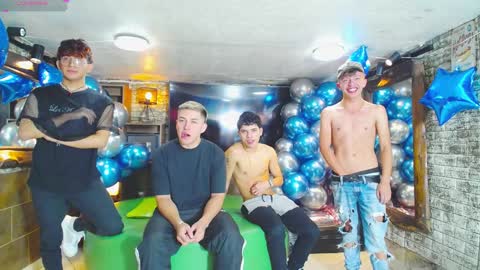 Snapshot of howents chatting on 12/09/24, 12:34 HOWENTS online show from 12/09/24, 12:34