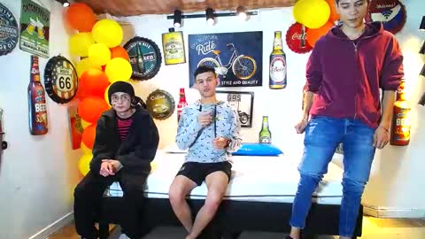 Snapshot of howents chatting on 02/10/25, 02:41 HOWENTS online show from 02/10/25, 02:41