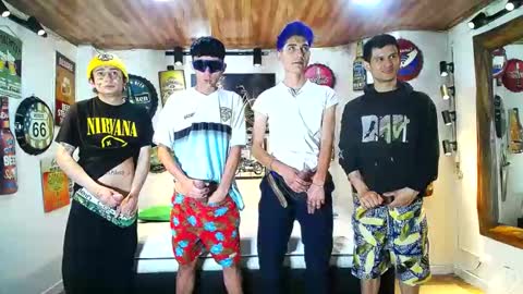 Snapshot of howents chatting on 03/08/25, 03:17 HOWENTS online show from 03/08/25, 03:17