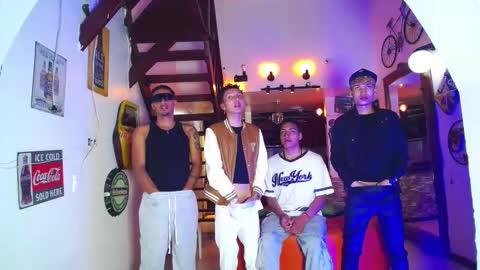 Snapshot of howents chatting on 10/18/25, 03:42 HOWENTS online show from 10/18/25, 03:42