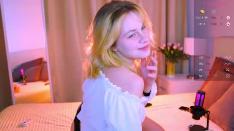 Snapshot of howimeturmum chatting on 01/20/25, 11:45 ash. see u on sunday online show from 01/20/25, 11:45