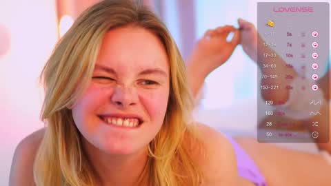 Snapshot of howimeturmum chatting on 02/20/25, 09:11 ash. see u on sunday online show from 02/20/25, 09:11