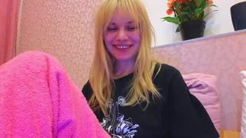 Snapshot of howimeturmum chatting on 04/07/26, 07:58 ash. see u on sunday online show from 04/07/26, 07:58