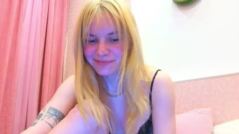 Snapshot of howimeturmum chatting on 04/09/26, 08:03 ash. see u on sunday online show from 04/09/26, 08:03