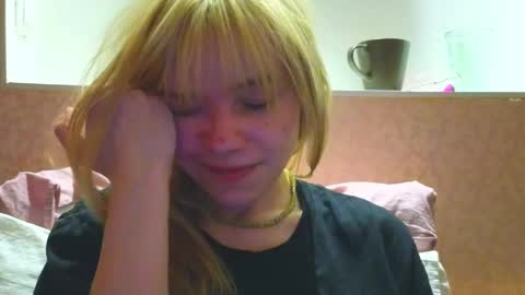 Snapshot of howimeturmum chatting on 04/16/26, 07:36 ash. see u on sunday online show from 04/16/26, 07:36