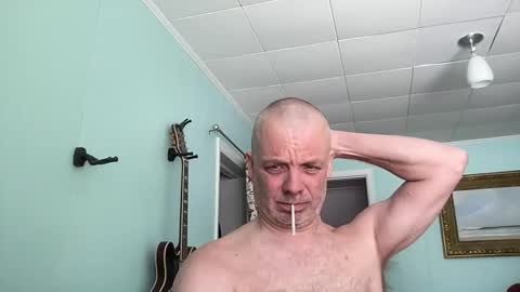 Snapshot of howlingatnothing chatting on 02/22/26, 02:48 howlingatnothing online show from 02/22/26, 02:48