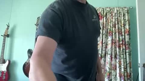 howlingatnothing online show from 04/17/26, 08:23