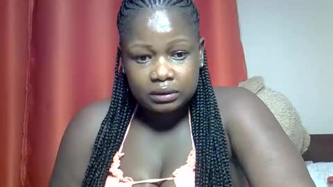 Snapshot of howt_lovee chatting on 01/29/25, 08:14 Hailey chloe online show from 01/29/25, 08:14