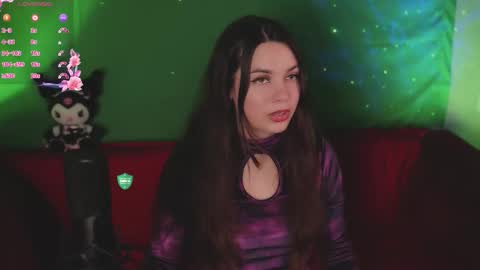 Mia online show from 09/19/25, 05:46