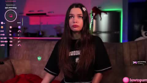 Mia online show from 11/15/25, 04:36