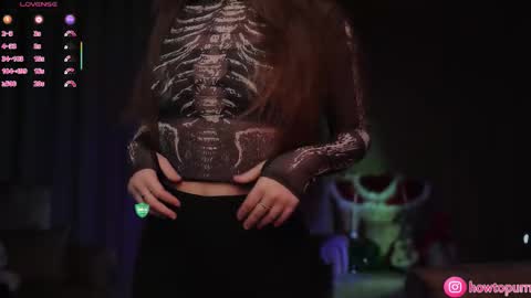 Mia online show from 12/17/25, 05:08